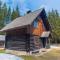 Mala koča Wooden Cabin