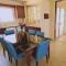 STAY Sunrise Beach Apt B01