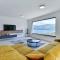 Villa Zariva with pool and panoramic mountain and