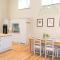 Host & Stay - Boathouse Barn