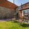 Host & Stay - Pilgrims Rest