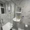 Luxury Detached Studio Apartment - Free Super Fast WiFi - Free Parking - 15 Mins from Luton Airport