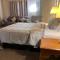 Oswego Inn - Oswego