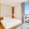 Livbnb - Alluring 3BR Plus Maids with Sea & Ain Dubai View