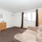 Move inn Estates - Multiple Rooms - لندن