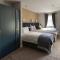 Woodenbridge Hotel - 阿克洛