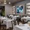 The Drake Oak Brook, Autograph Collection