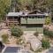 Modern hilltop cabin, 3 miles from Snow Valley - Arrowbear Lake