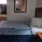 OSU King Bed Hotel Room 225 Wi-Fi Hot Tub Booking - Stillwater