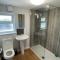 Hot Tub, Newly refurbished 4 bed, Dog friendly.