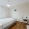 Mile End Rooms 57A - لندن