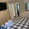 Beach Breeze 3, pet friendly, walking distance to Atlantic Ocean free parking - ميرتل بيتش