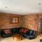 Lavish Apartment at Montpellier Gardens, Free Parking