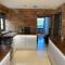 Lavish Apartment at Montpellier Gardens, Free Parking