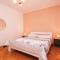 Stunning Apartment In Sibenik With 1 Bedrooms And Wifi - Крапань