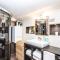 Apartment Sare 11