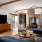 Porthcurno Barns, The Big Barn - Spacious & cosy cottage, walk to Porthcurno beach, Pedn Vouder & Minack Theatre