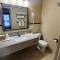 Super 8 by Wyndham Centerville-Richmond