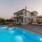 Beautiful house with pool & view - Paniórais