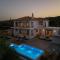 Beautiful house with pool & view - Paniórais