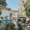 Eili Suites