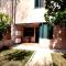Comfortable three-room villa located in Torre dellOrso on the ground floor