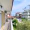 Seaside Family Home with Wraparound Balcony - 奥林匹亚基·阿克蒂