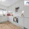 Stylish Two Bedroom Apartments by Direct2hosts Short Lets West London Oasis With Workspace & Long Stays - 伦敦