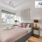 Stylish Two Bedroom Apartments by Direct2hosts Short Lets West London Oasis With Workspace & Long Stays - 伦敦
