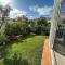 Apartamento con jardín privado