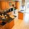 Large 4-bed house for up to 7 guests w 2x parking - 牛津