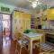 Villa right on the beach a Santa Margherita di Pula for 12 people