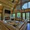 Hunter's Treehouse w 5 Star BR Mtn View & Hot Tub - Epworth