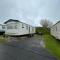 Delightful 2 bedroom Caravan, Pencnwc, New Quay - Cross Inn