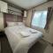 Delightful 2 bedroom Caravan, Pencnwc, New Quay - Cross Inn