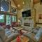 Jupiter On The Mountain w Stunning Views, Hot Tub - Mineral Bluff