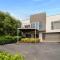 Ultra Modern 3BR Mt Gambier Holiday Home