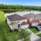 Lakefront Villa with Pool & Game Room, Near Disney - 基西米