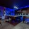 Lakefront Villa with Pool & Game Room, Near Disney - 基西米