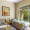 Hillside Hideaway - Wifi & Pet Friendly