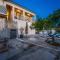 House Jakov