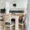 Trendy chalet aan visvijver