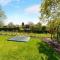 Luxury chalet near Ouddorp with garden