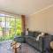 Luxury chalet near Ouddorp with garden