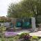 Goodwood Festival of Speed Open Plan Bungalow with Secure Garden & Parking - Chichester