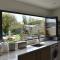 Goodwood Festival of Speed Open Plan Bungalow with Secure Garden & Parking - Chichester