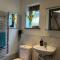 Quirky 1 bedroom barn on the river in Arundel