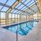 Balcony and Resort Amenities at Myrtle Beach Condo! - 默特尔比奇