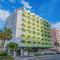 Balcony and Resort Amenities at Myrtle Beach Condo! - 默特尔比奇