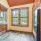 Blissful Broken Bow Studio Fire Pit and Jacuzzi Tub